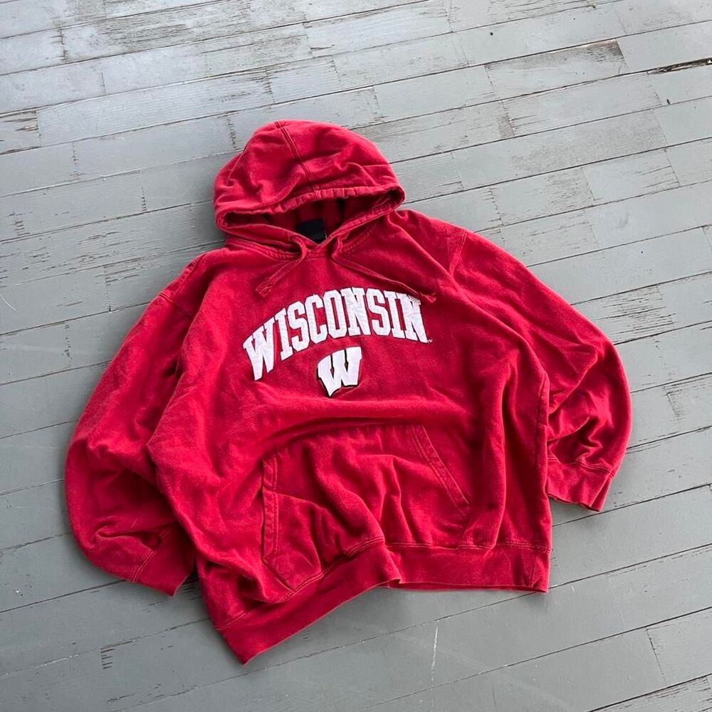 Genuine Stuff Wisconsin Badgers College Graphic Hoodie